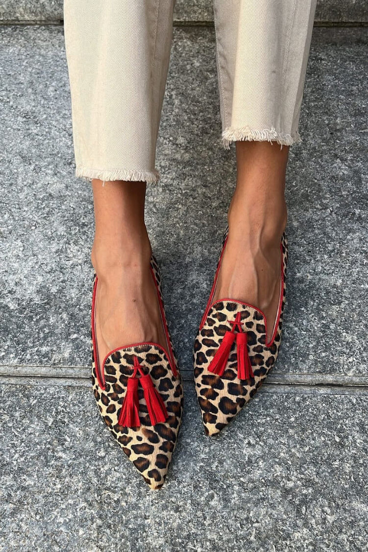Daphne | Mocassins pointus à franges rouges