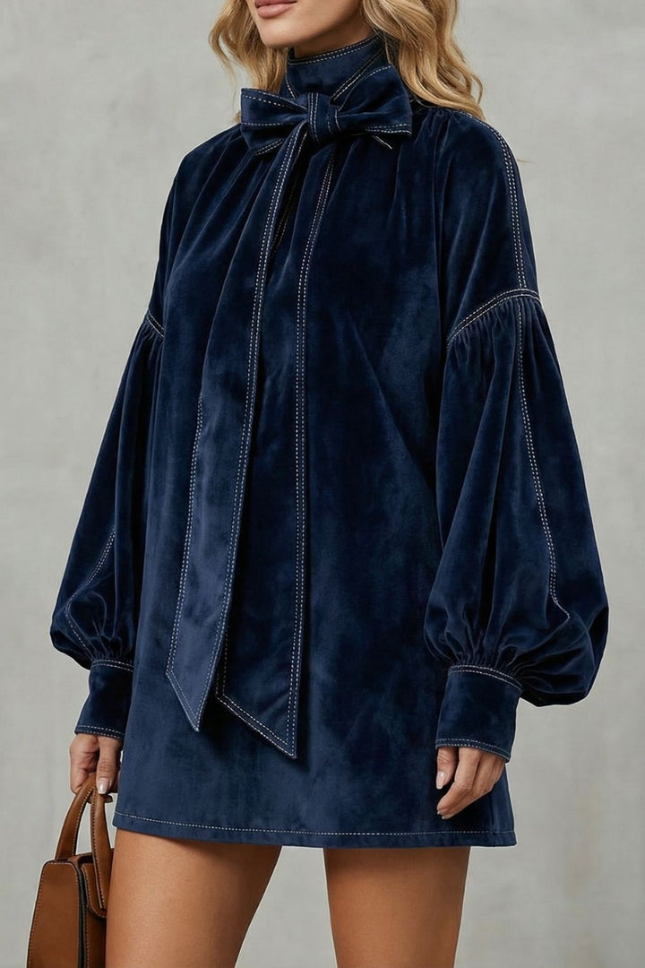 Velourine – Robe mini élégante à col nœud
