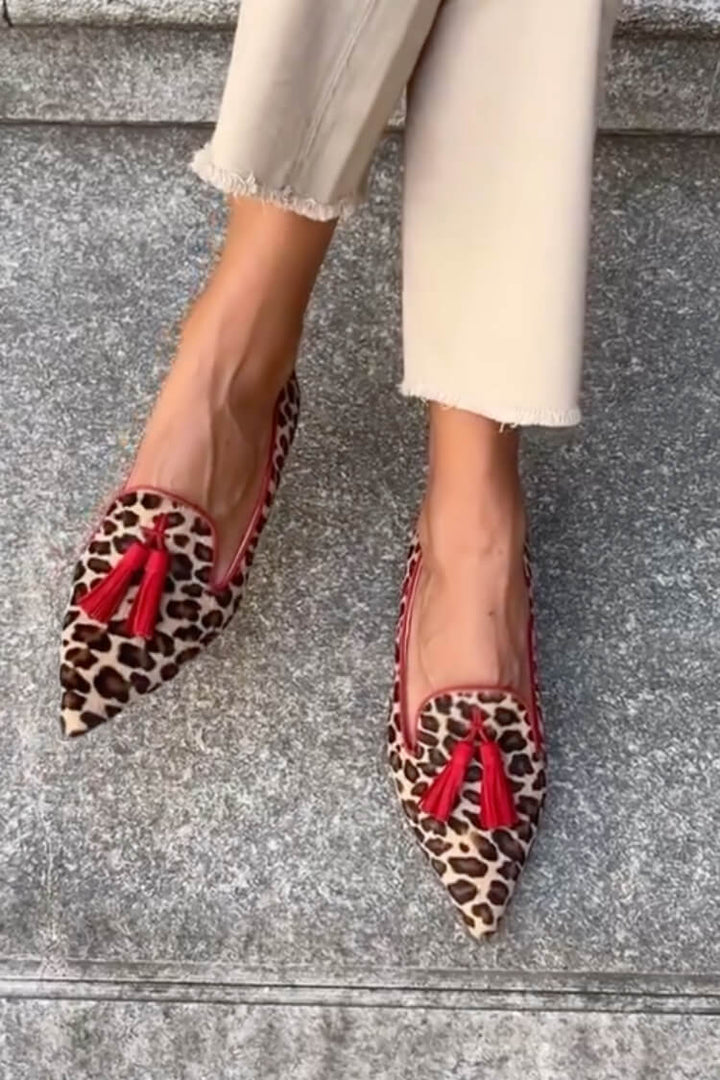 Daphne | Mocassins pointus à franges rouges