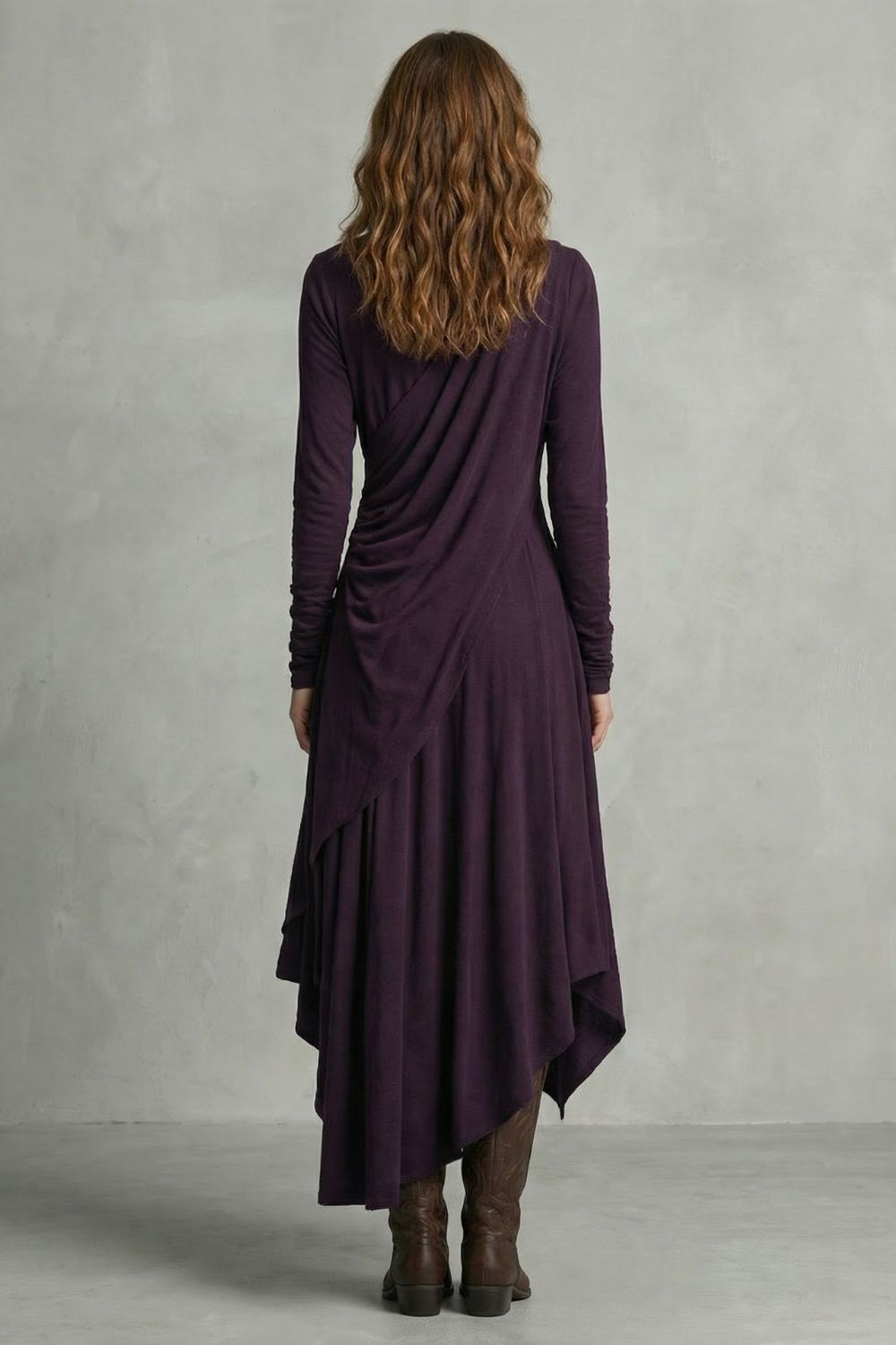 Sorellia – Robe midi asymétrique à col montant