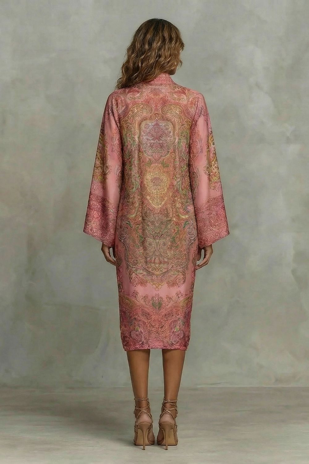 Marélienne – Robe kimono midi à imprimé floral baroque