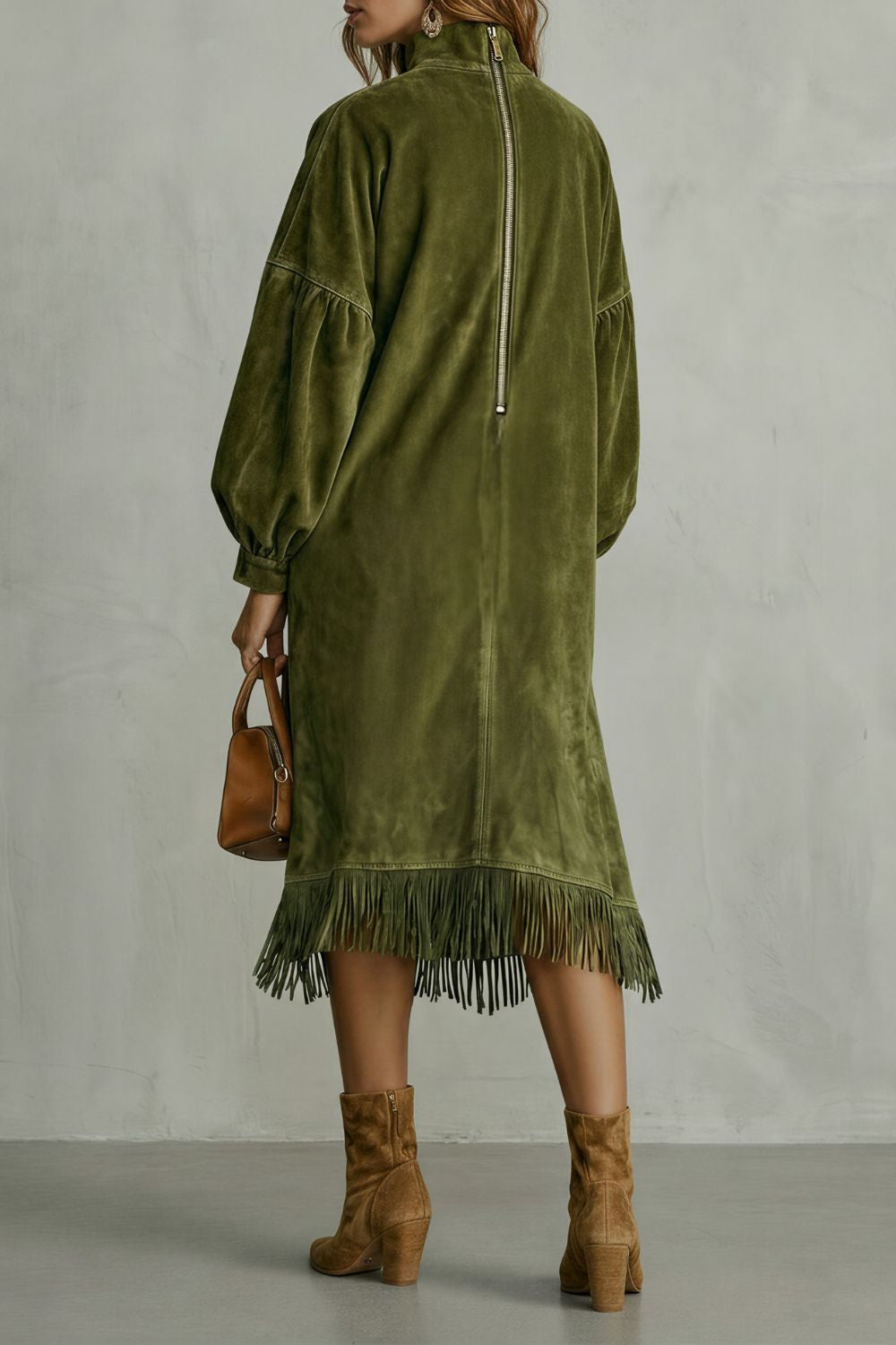 Valdrina – Robe midi à col roulé avec détails à franges en daim
