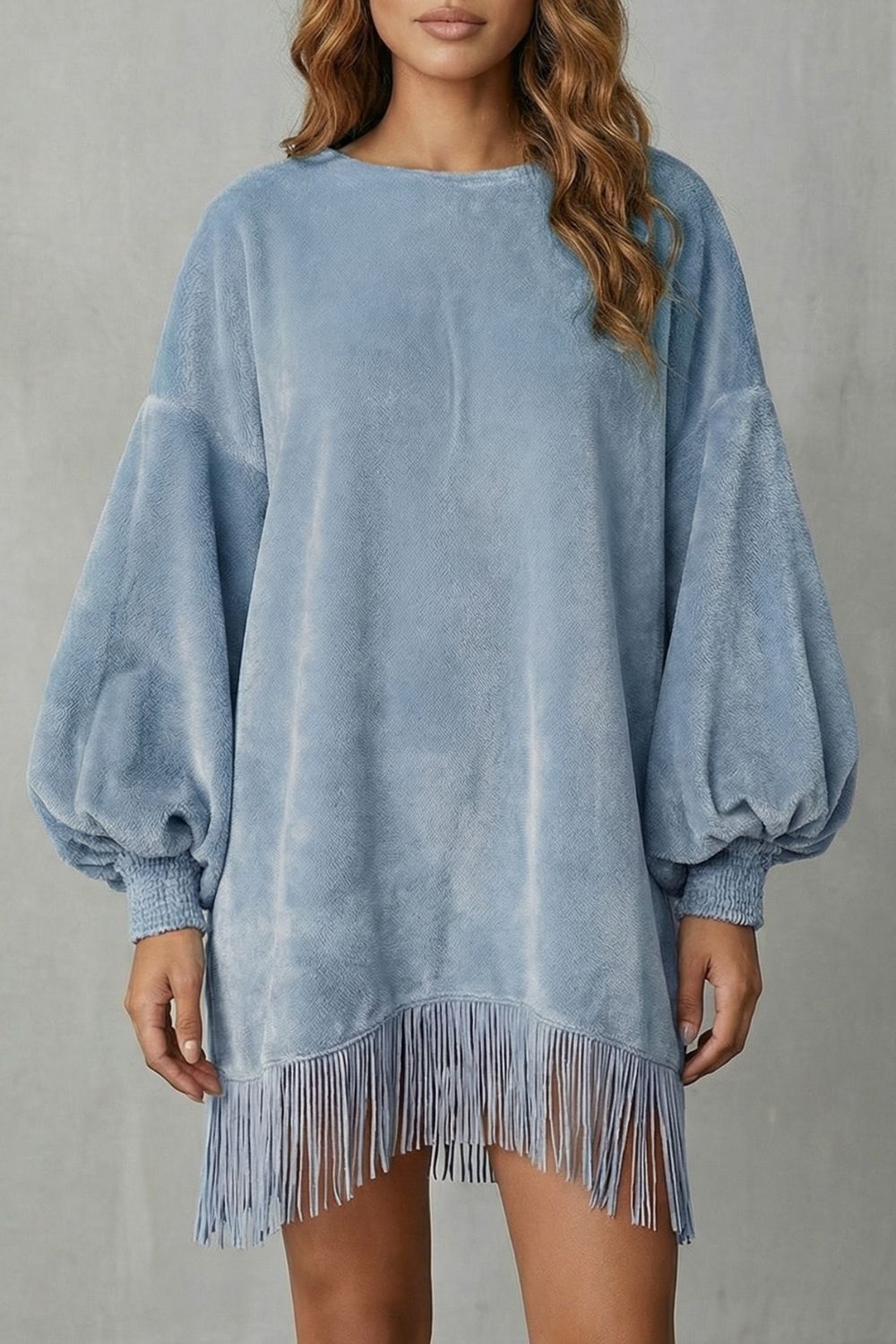Bellurie – Robe courte à manches bouffantes et à franges