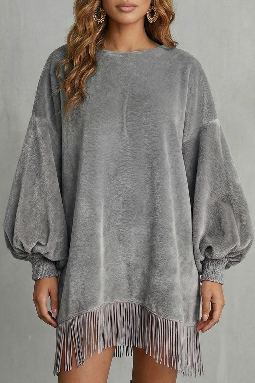 Bellurie – Robe courte à manches bouffantes et à franges