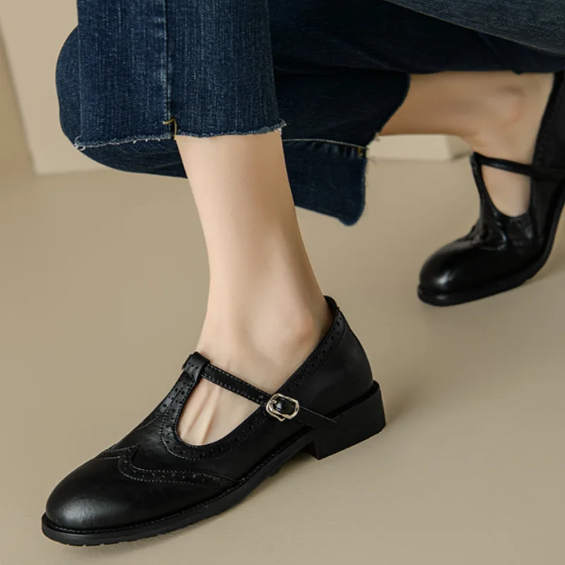 Élégantes T-Strap Mary Janes