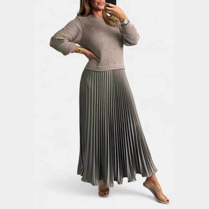 Claudia - Robe longue avec pull et jupe plissée